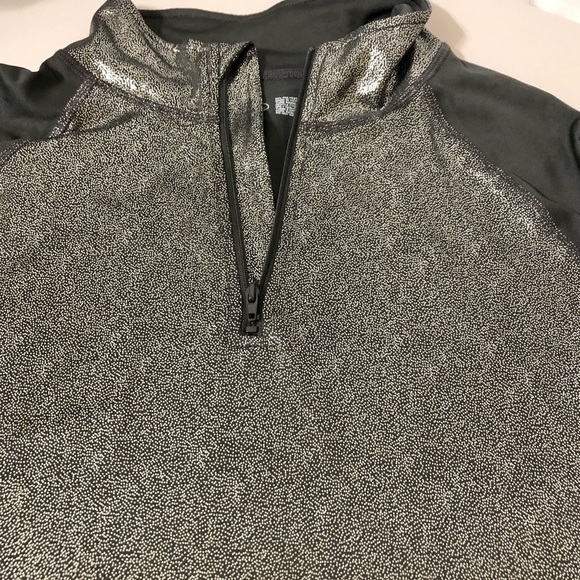 Women's Metallic Silver Gray Long Sleeve Quarter Zip Lightweight Sport Large Top - Picture 3 of 8